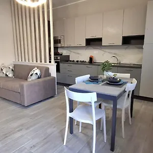 https://apt-casa-aria.italymilanhotels.net